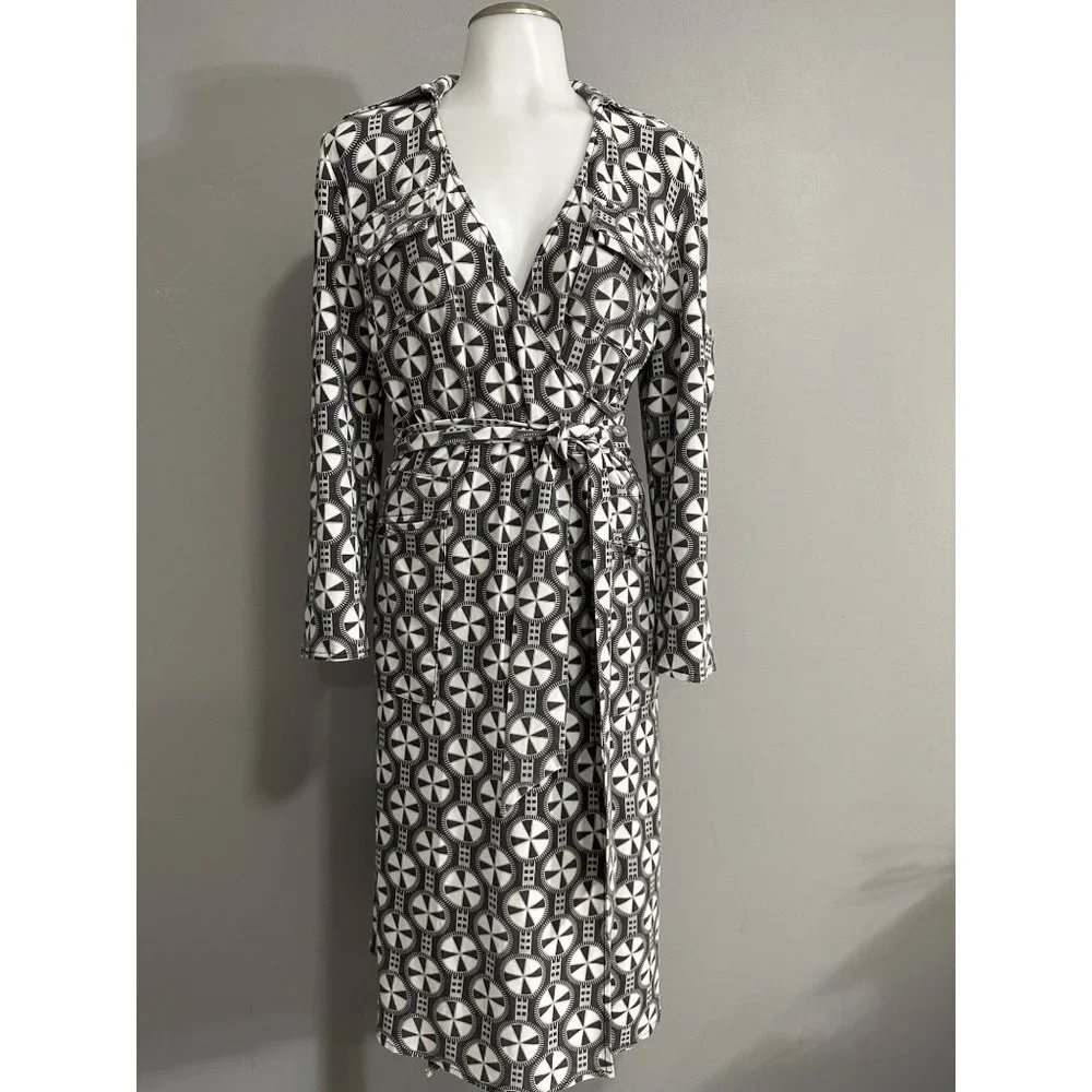 Diane Von Furstenburg Vintage Silk Wrap Dress 2 - Picture 12 of 12